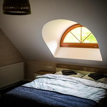 Brzozowy Gaj Bed & Breakfast 3*